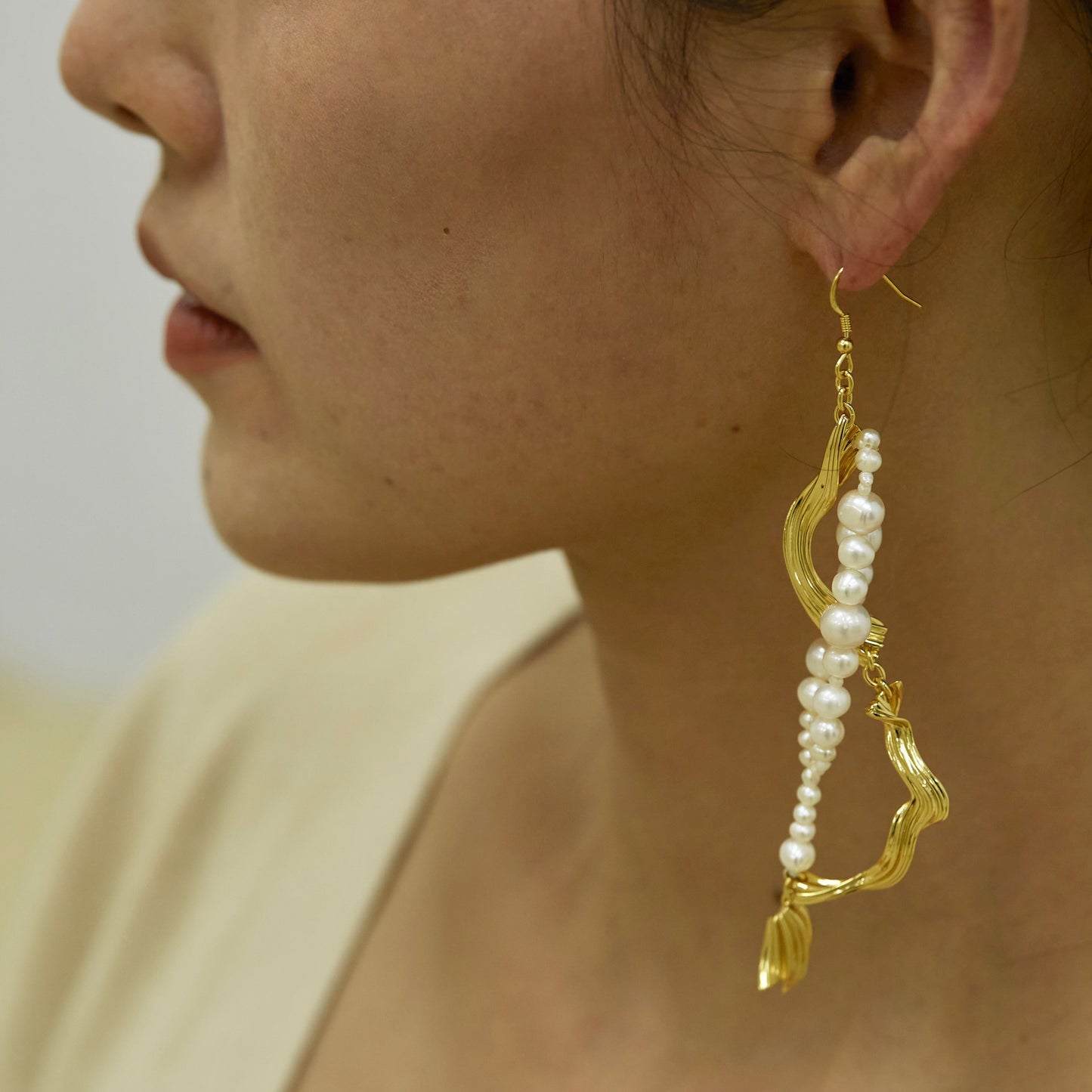 Vivian - Gold Vermeil Earring / Piece